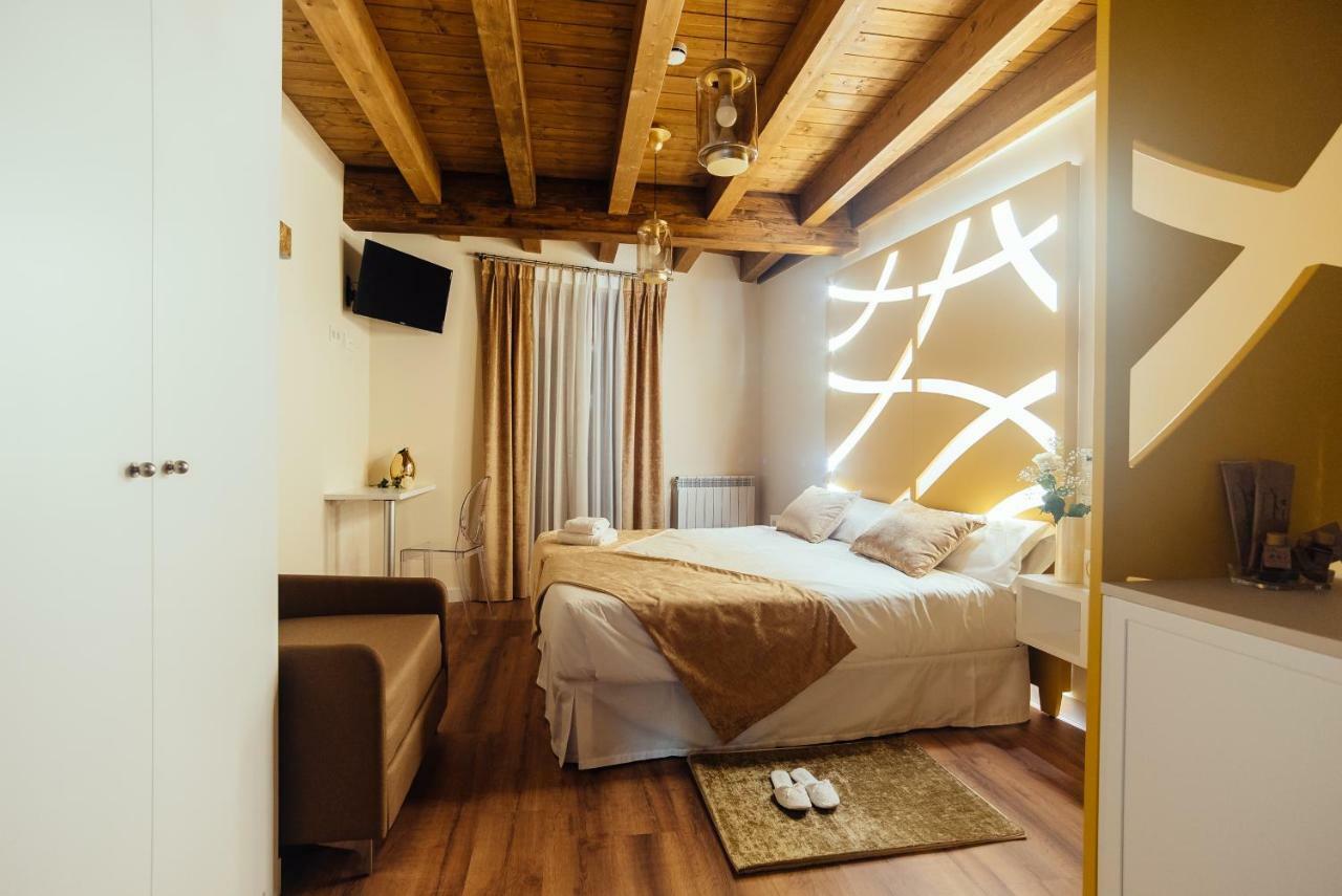 Hotel Rural Pinares De Soria モリーノス・デ・ドゥエロ エクステリア 写真