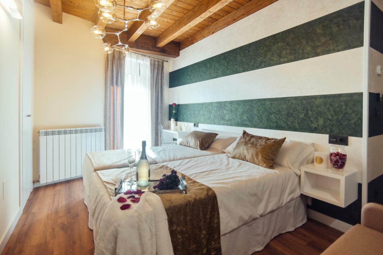 Hotel Rural Pinares De Soria モリーノス・デ・ドゥエロ エクステリア 写真