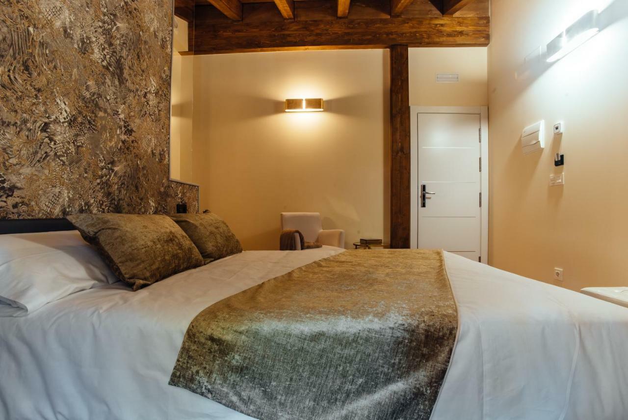 Hotel Rural Pinares De Soria モリーノス・デ・ドゥエロ エクステリア 写真